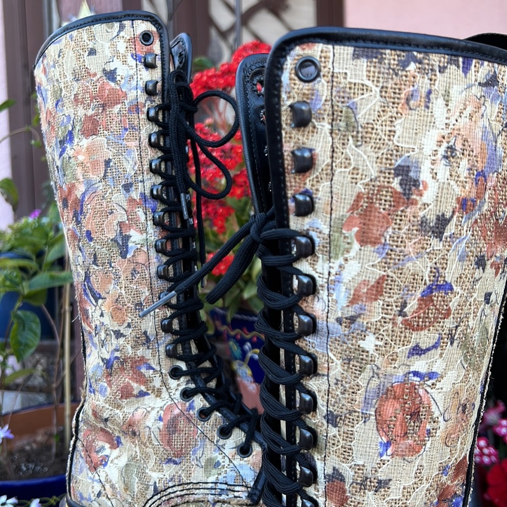 🏴 RARE Dr. Martens MIE Vintage Floral LACE & BURLAP Y2K Boots UK 5 - Picture 8 of 17